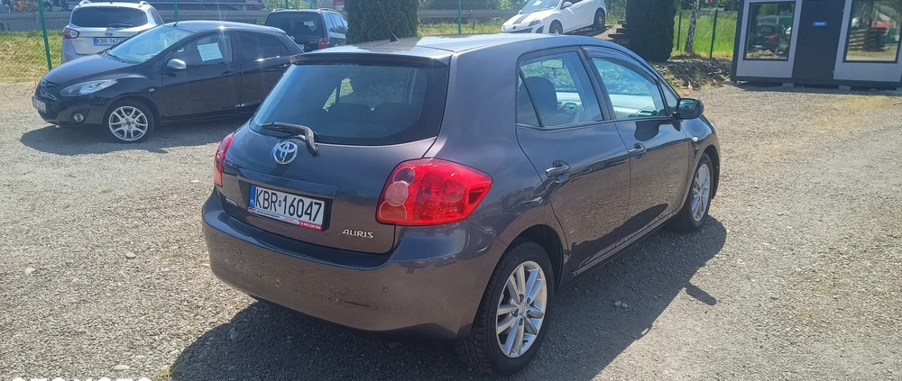 Toyota Auris cena 29900 przebieg: 160350, rok produkcji 2010 z Działoszyce małe 154